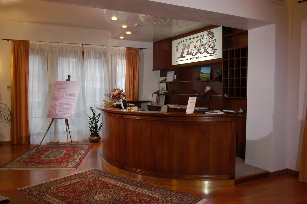 Albergo Ristorante Flora Витторио-Венето Экстерьер фото